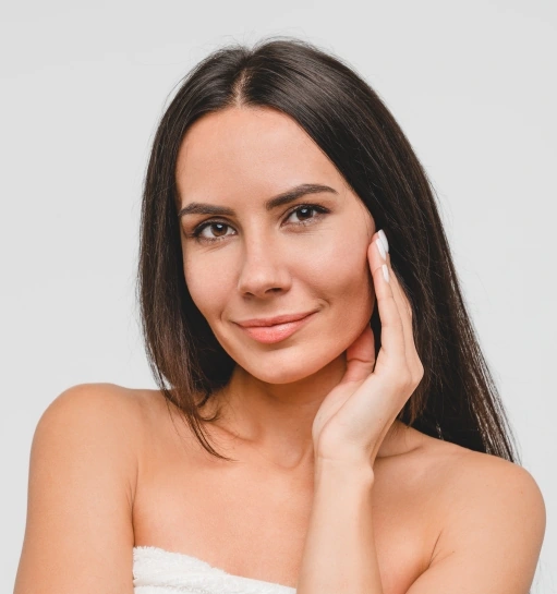 40s woman confident after CO2Lift